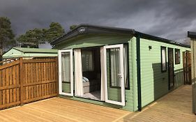 Luxury 2 Bedroom Caravan In Stunning Location
